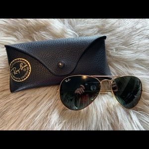 Ray ban Original classic Gold frame aviators.